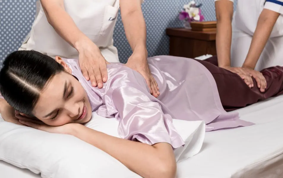 Massage Thaïlandais 4 mains de Prestige à Paris